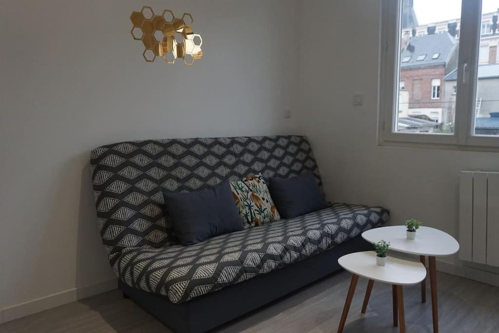 Cosy T2 Wifi Parking Proche Gare Centre Ville Saint-Quentin  Esterno foto