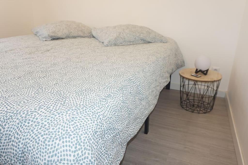 Cosy T2 Wifi Parking Proche Gare Centre Ville Saint-Quentin  Esterno foto