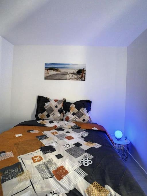 Cosy T2 Wifi Parking Proche Gare Centre Ville Saint-Quentin  Esterno foto